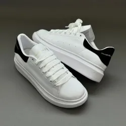 Alexander McQueen Beyaz Siyah Detay